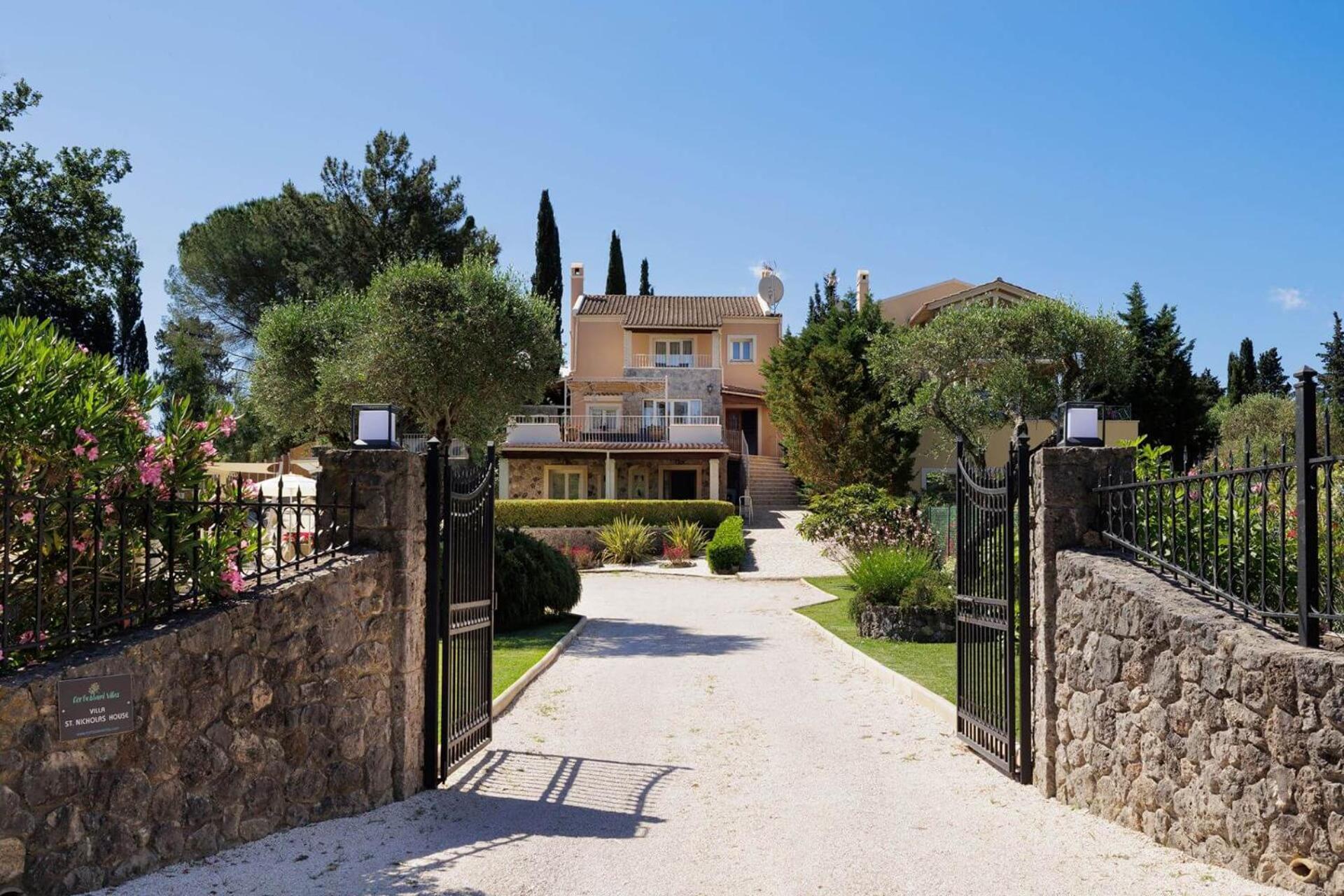 Villa St. Nicholas House&Guest Apart. Dassia  Extérieur photo